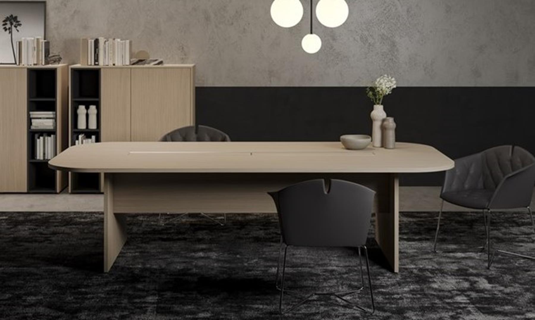 Konferencijski stol pravokutnog oblika